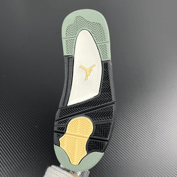 AJ4 SE Craft Medium Olive 6