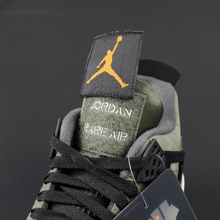 AJ4 Retro OG SP Undefeated 9