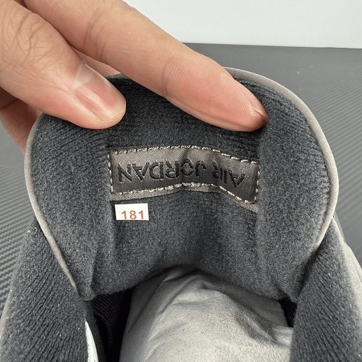 AJ4 Retro Cave Stone 7