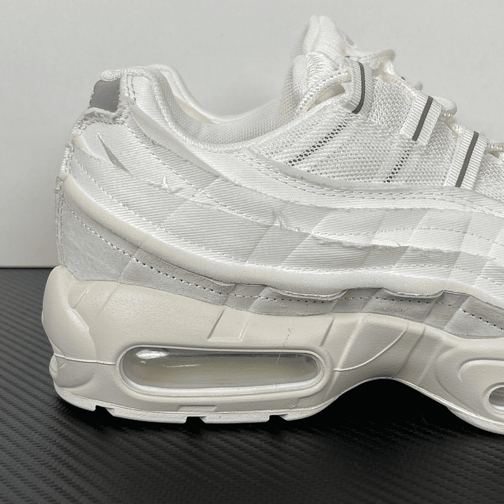 95 Comme des Garçons White 3