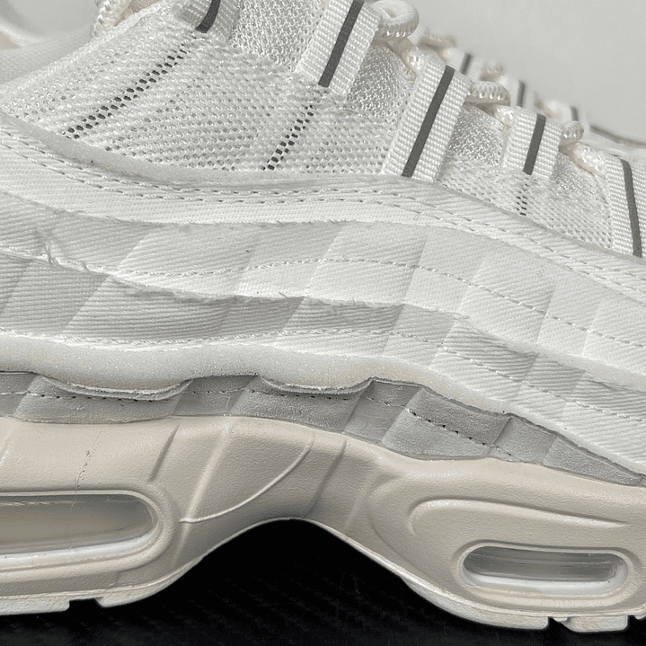 95 Comme des Garçons White 4