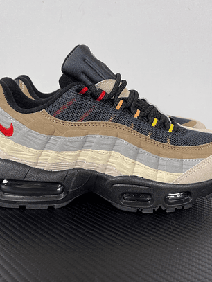 95 Off Noir Limestone