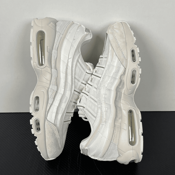 95 Comme des Garçons White 8