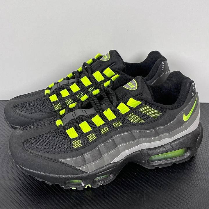 95 Black Neon 1