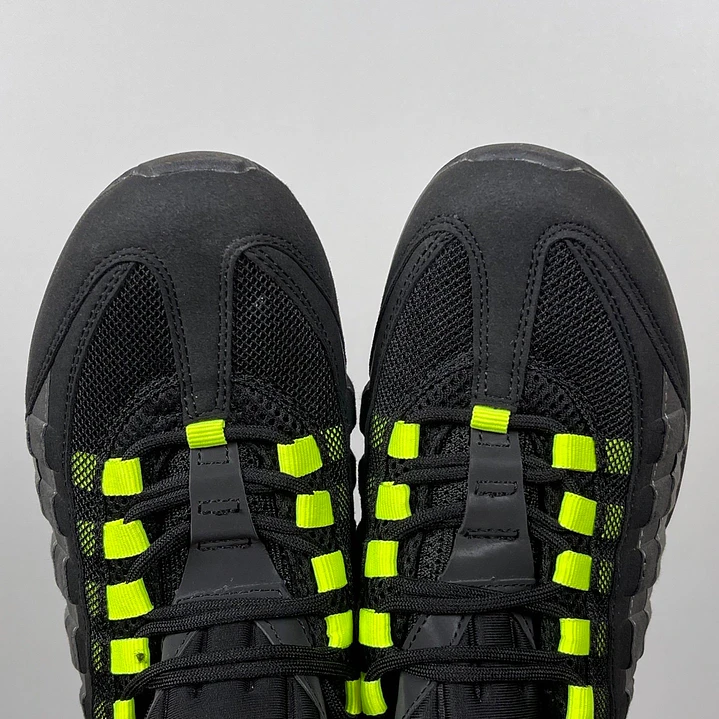 95 Black Neon 7
