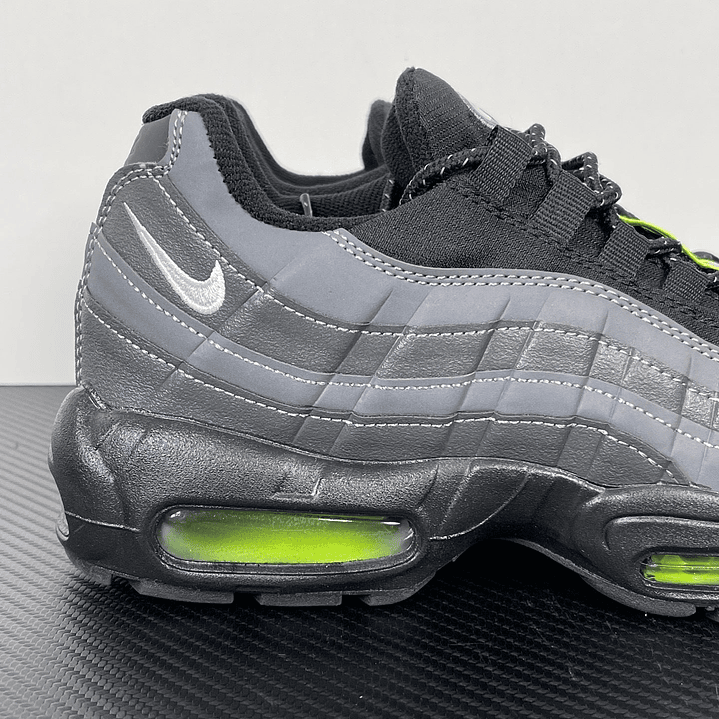 95 Neon Full BLack 3