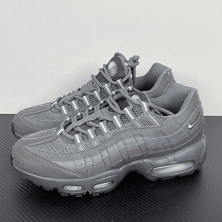 95 Pure Grey Light 2