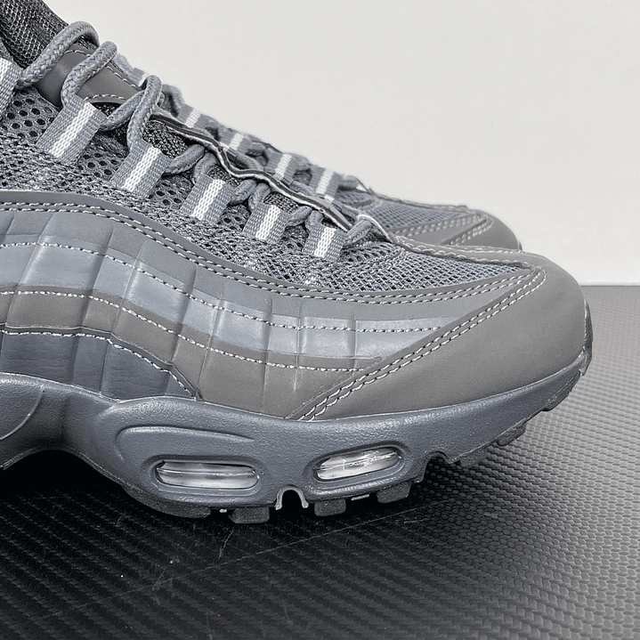 95 Pure Grey Light 9