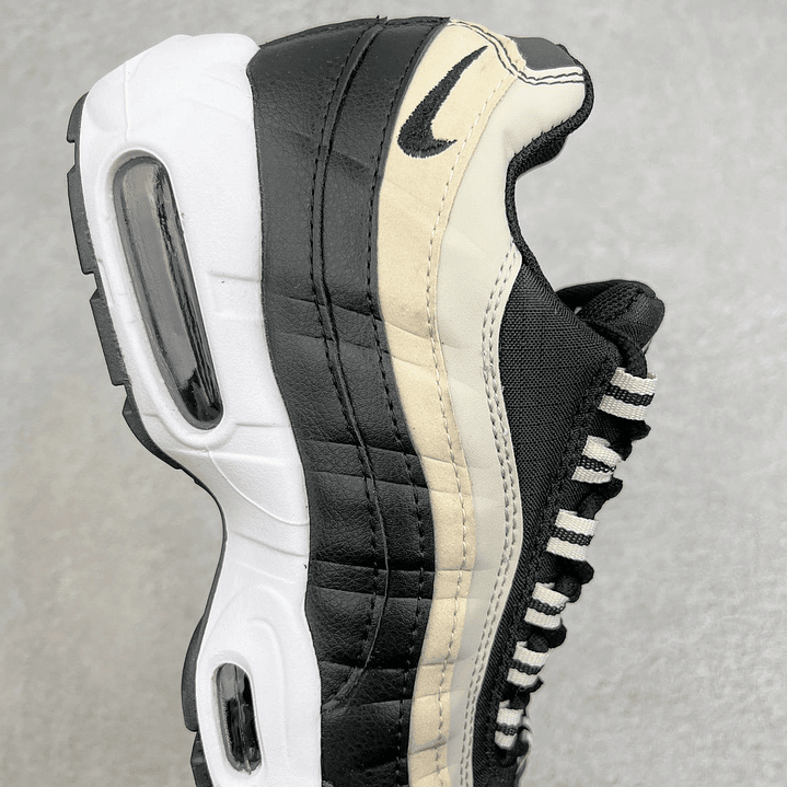 95 Black Champagne 3