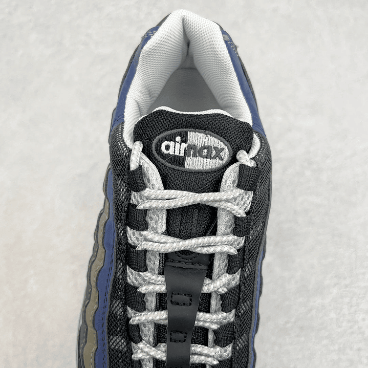 95 Black Metallic Silver 2