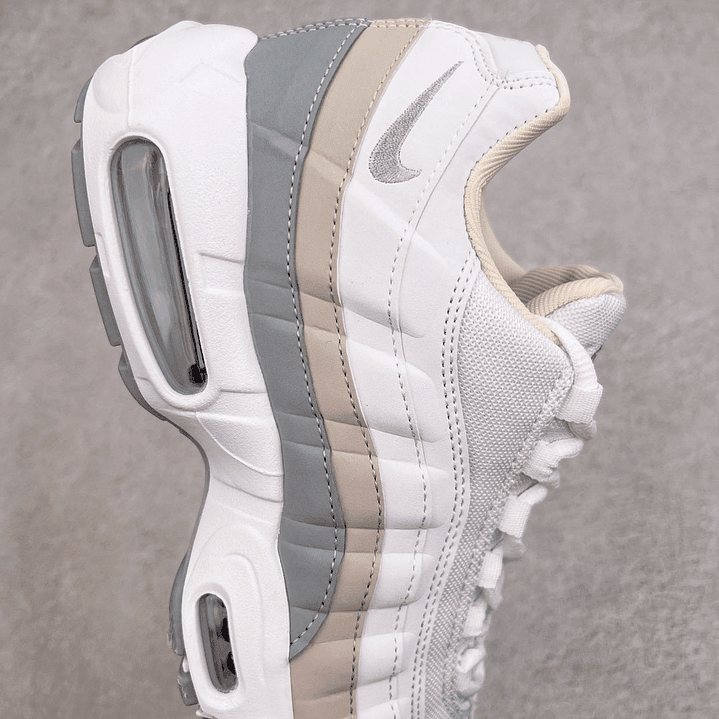 95 White Wolf Grey 3