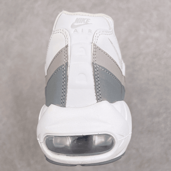 95 White Wolf Grey 4