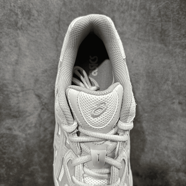 Gel Nyc Oatmeal/Simply Taupe 6