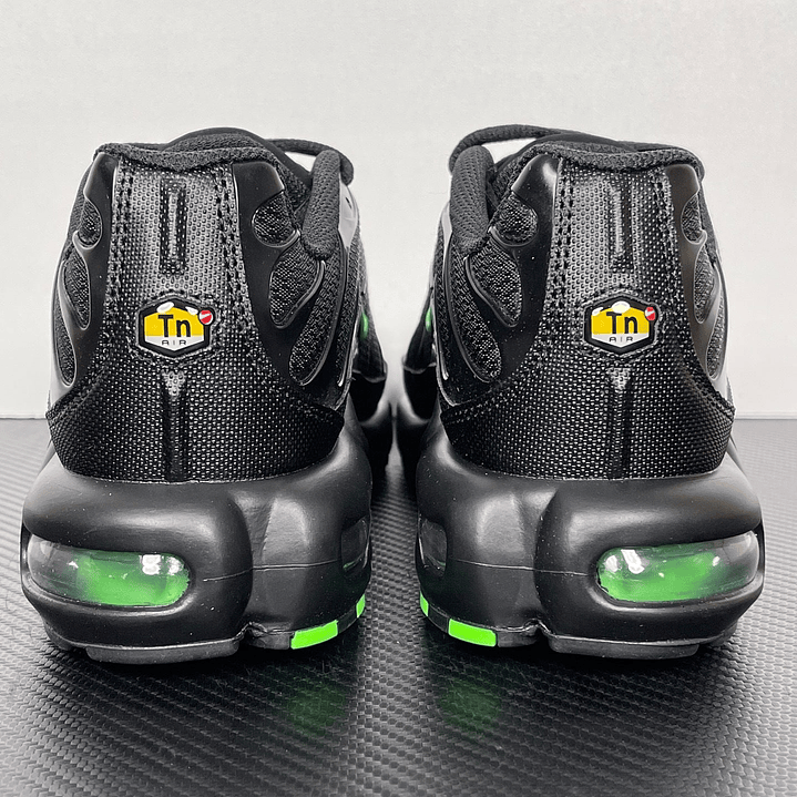 TN Black Green Strike 2