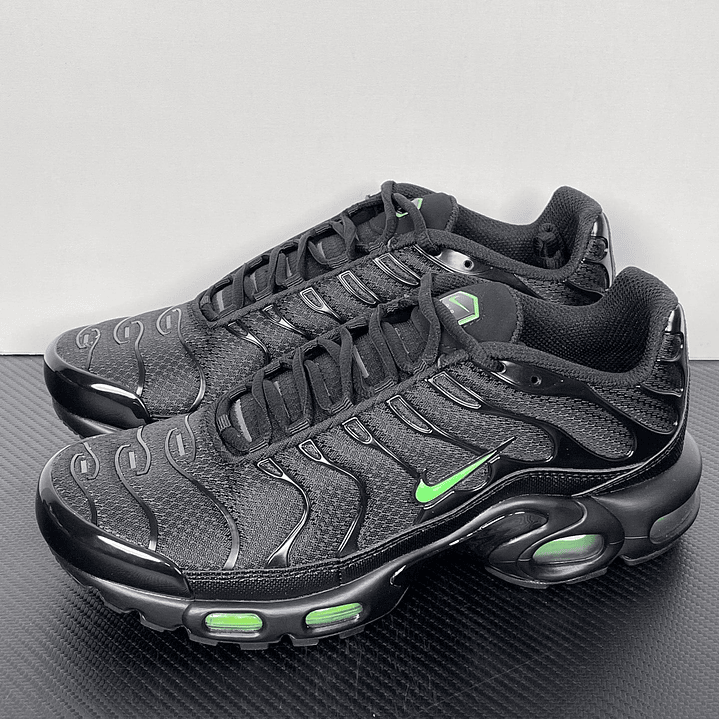 TN Black Green Strike 3