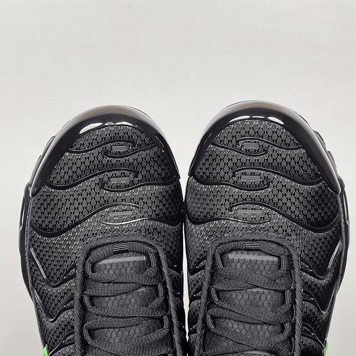 TN Black Green Strike 4