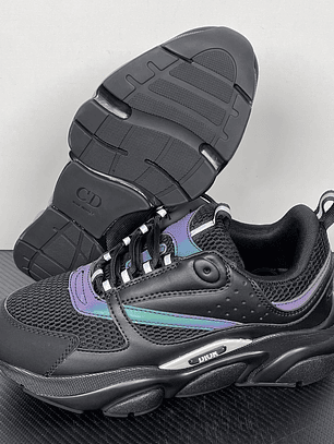 B22 Iridescent Shadow Runner