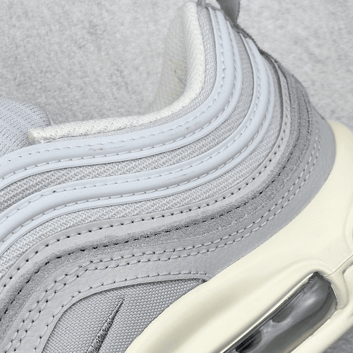 97 Pure Platinum Sail 2