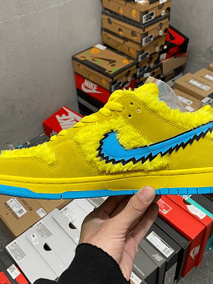 Dunk SB Grateful Dead Yellow Bear