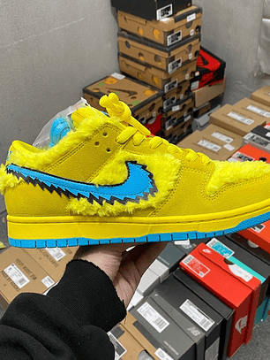 Dunk SB Grateful Dead Yellow Bear
