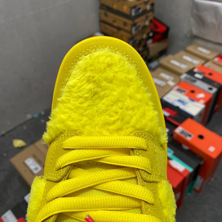 Dunk SB Grateful Dead Yellow Bear 4