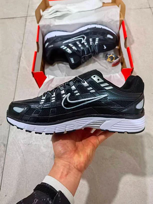 P-6000 Black and White