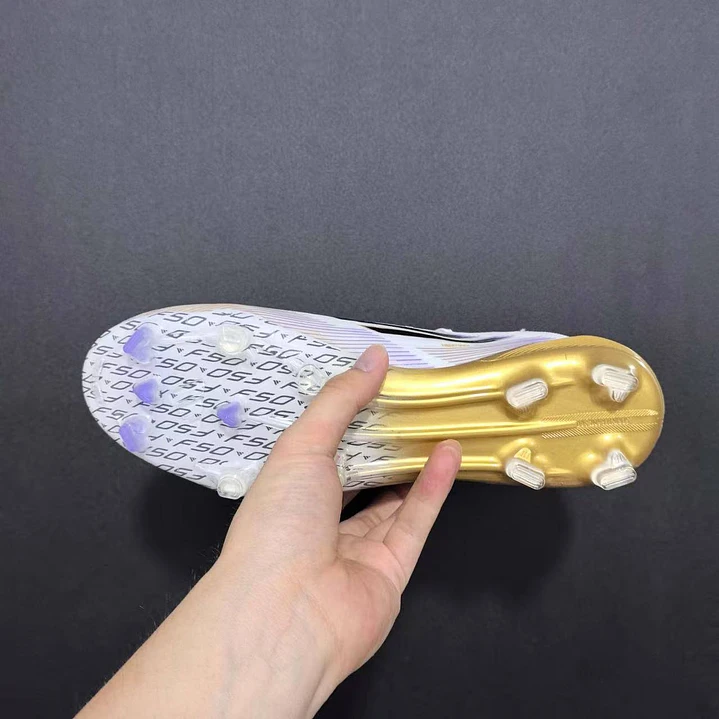 F50 Elite FG com cordões 4