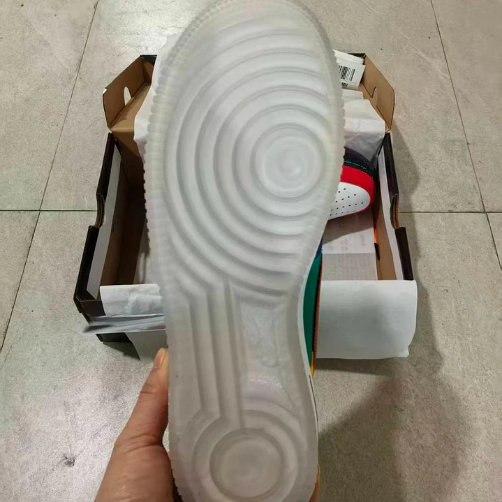 AF1       5