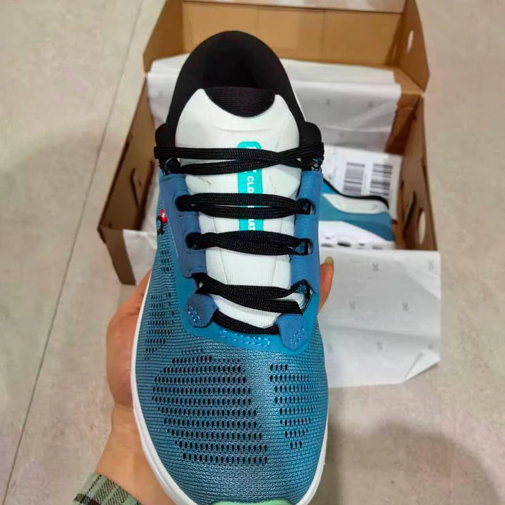 Cloudrunner 2 Waterproof     3