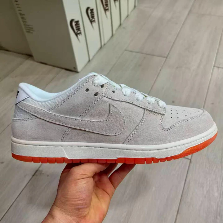 Dunk SB Pale Ivory 1