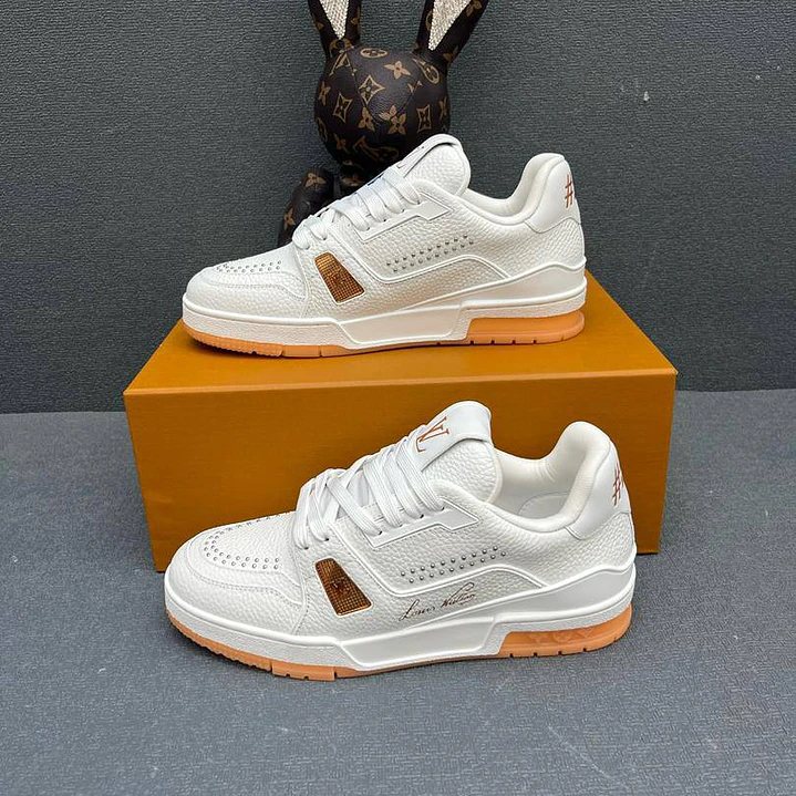 Aware Trainer Orange 7