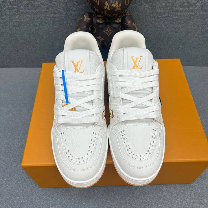 Aware Trainer Orange 9