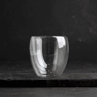 Vaso con doble pared de vidrio pequeño