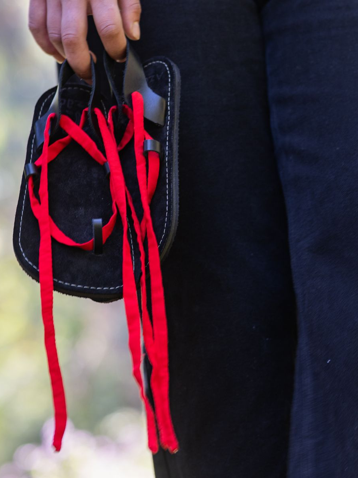 Sandalia Lumina - Negro con cordón de género 2