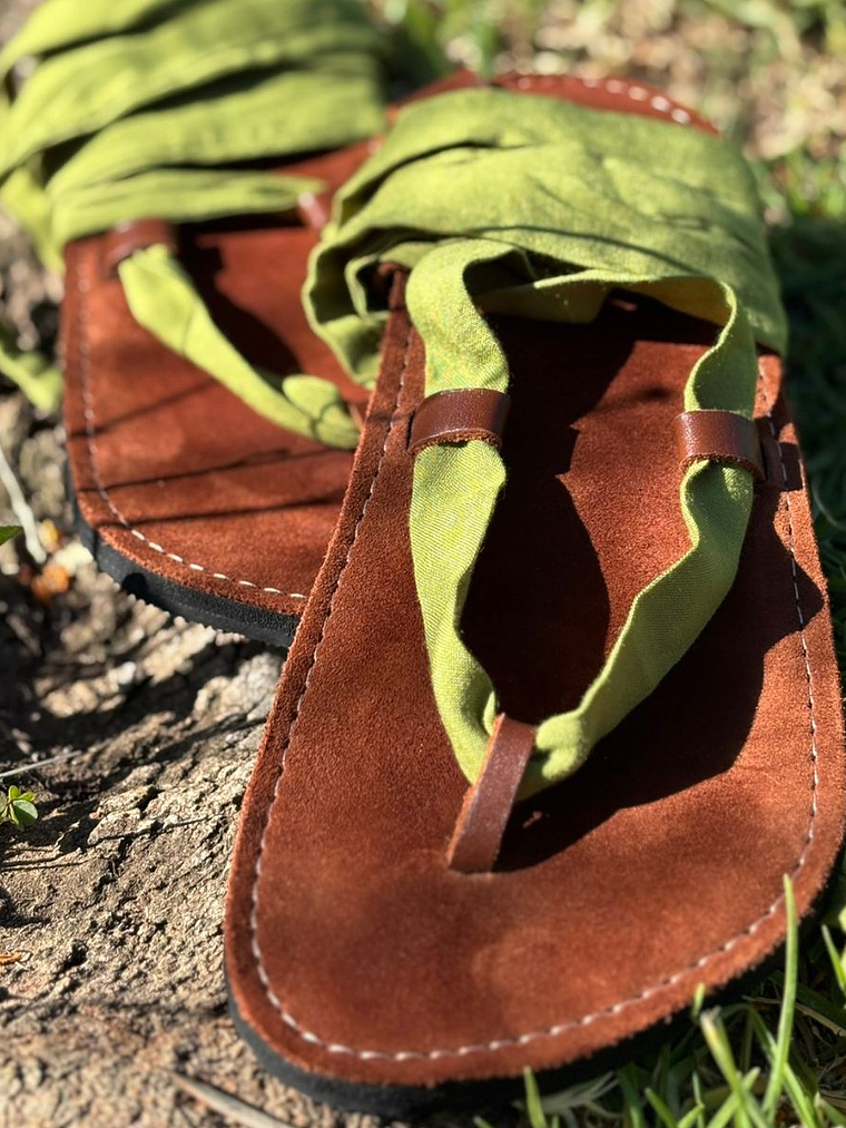 Sandalia Lumina - Café con cordón de género 3