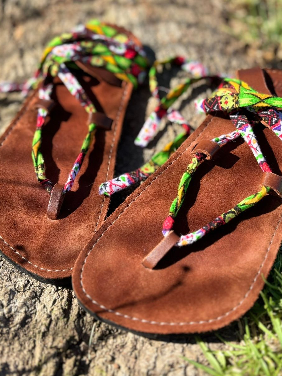 Sandalia Lumina - Café con cordón de género 9