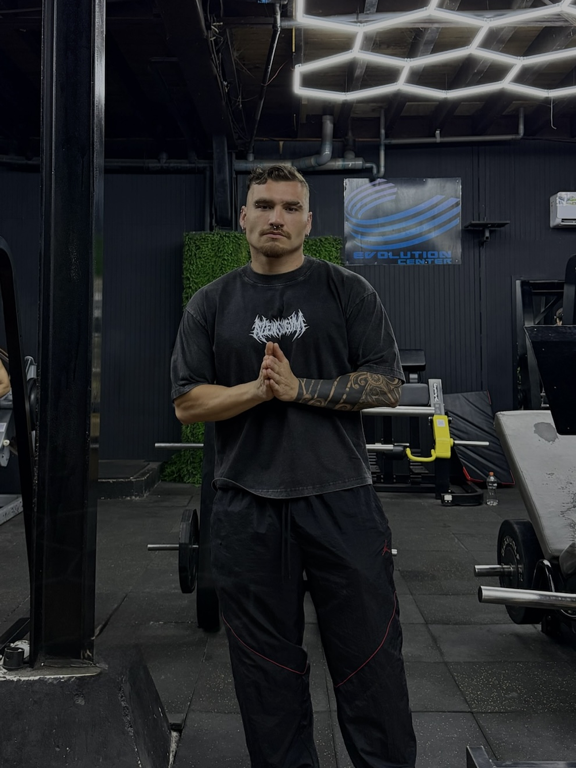 Camiseta boxy fit acid wash christ 1