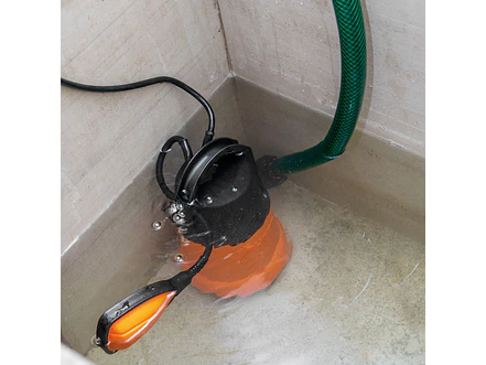 Bomba Sumergible Agua Limpia 1 HP Truper 12602 Altura Máx. 10m - Foto 6 | aztools.co