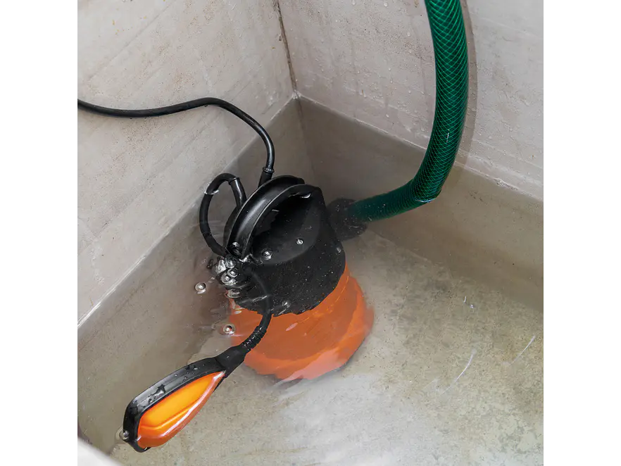 Bomba Sumergible Agua Limpia 1 HP Truper 12602 Altura Máx. 10m - Foto 6 | aztools.co