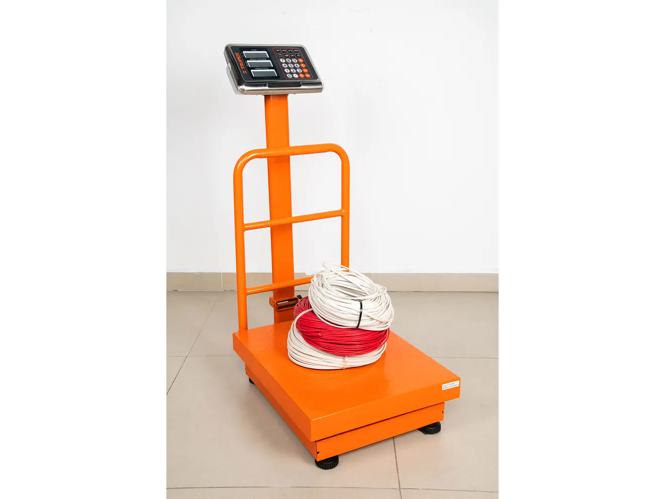 Báscula de plataforma Truper 15732, plegable, capacidad 200 kg