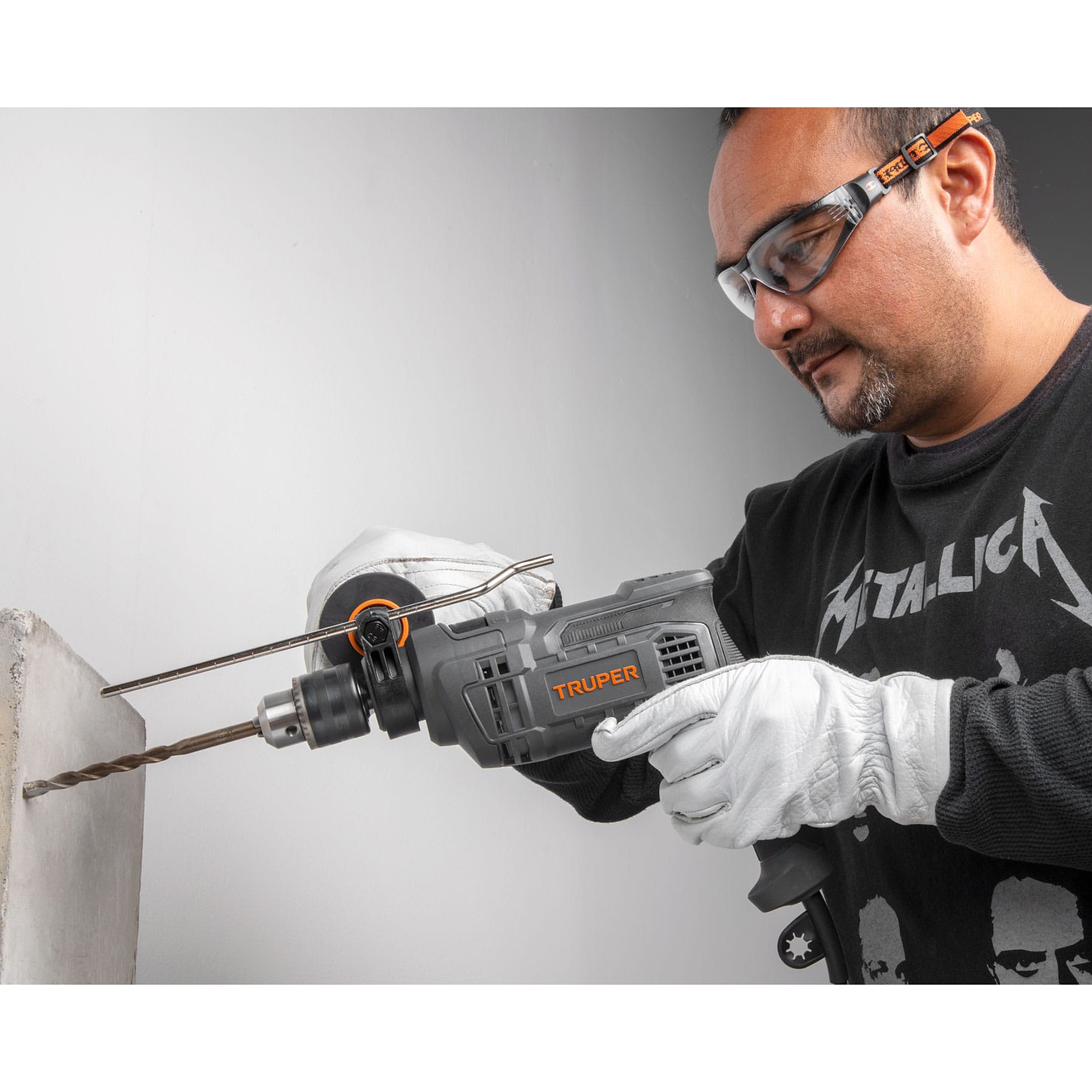 Combo Rotomartillo Truper 100292 650W con brocas y lentes de seguridad  4