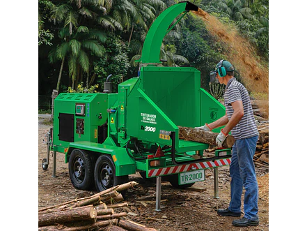 Chipeadora Trapp TR-2000 74 HP a Diésel, hasta 20 cm, con Remolque  - Foto 2 | aztools.co