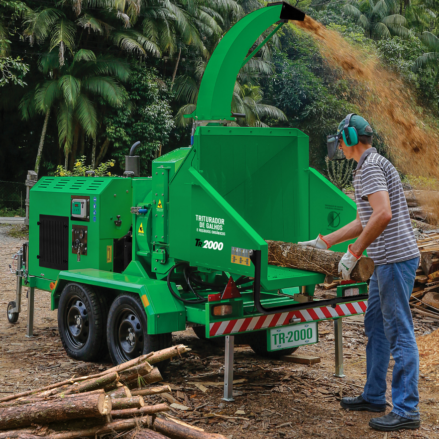 Chipeadora Trapp TR-2000 74 HP a Diésel, hasta 20 cm, con Remolque  - Foto 2 | aztools.co