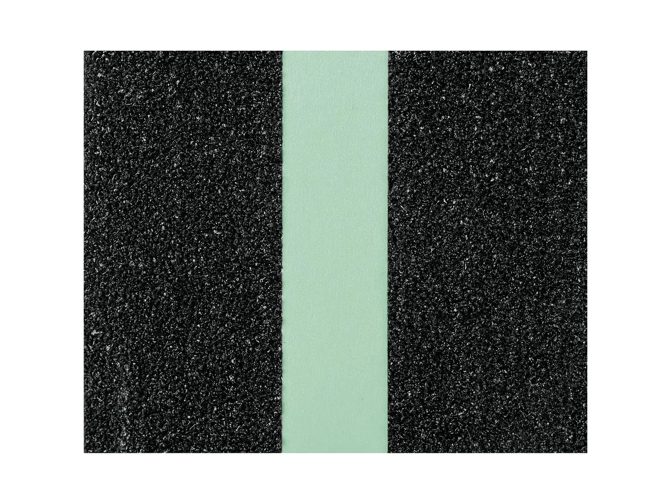 Cinta antiderrapante fotoluminiscente con abrasivo Truper 101451, 50mm x 18m