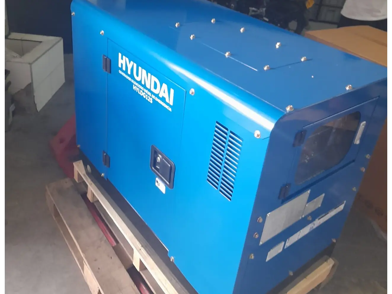 Planta Eléctrica Diésel Hyundai HYLDG12S 12 KVA / 11000W, Monofásica y Cabinada - Foto 2 | aztools.co