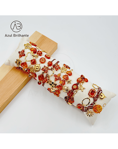 Pulseiras com Pingentes de Cores