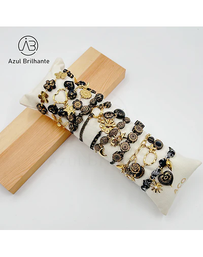 Pulseiras com Pingentes de Cores