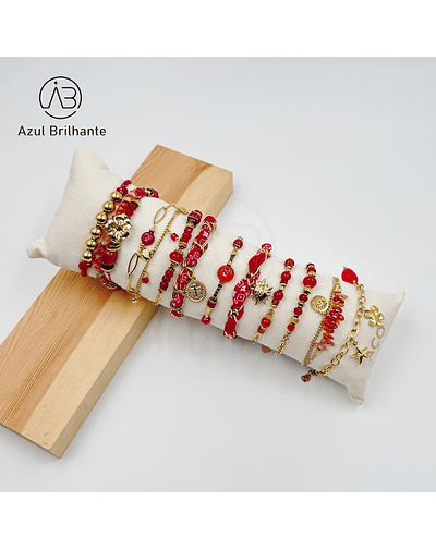 Pulseiras com Pingentes de Cores