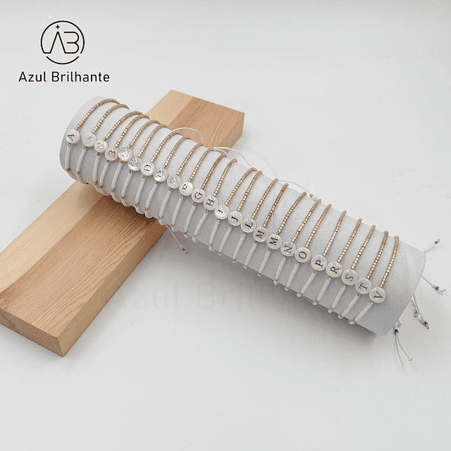 Pulseira de Letras de Madrepérolas