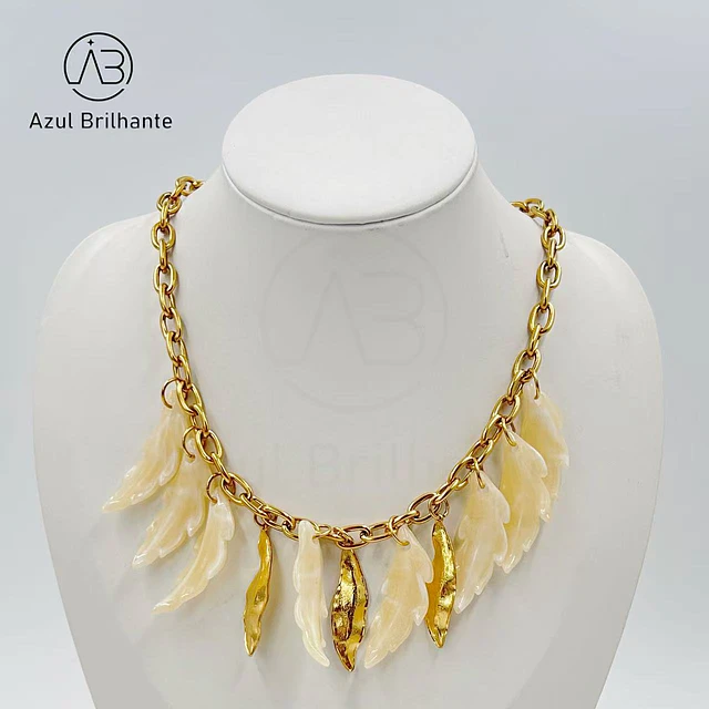 Colar de Folhas 1